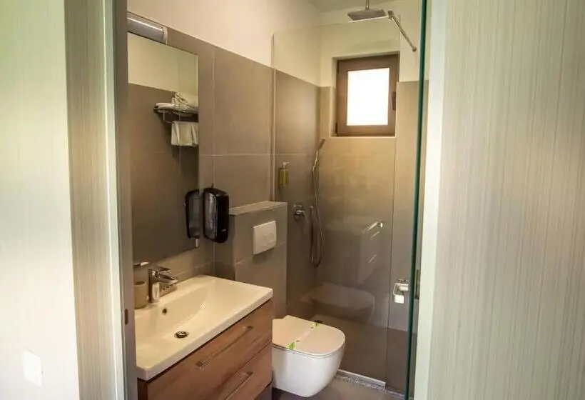 Standard-huone, Roser House Boutique   Pe Malul Lacului Colibita