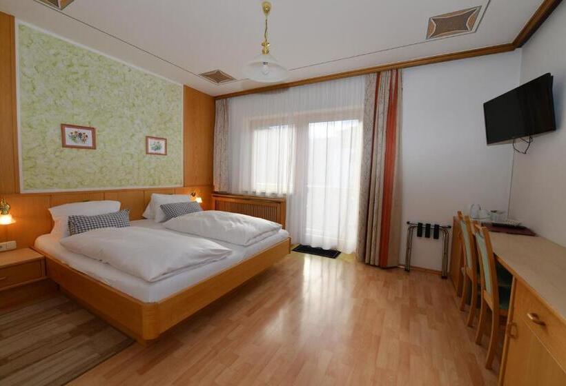 Номер Стандарт с Балконом, Haus Miriam