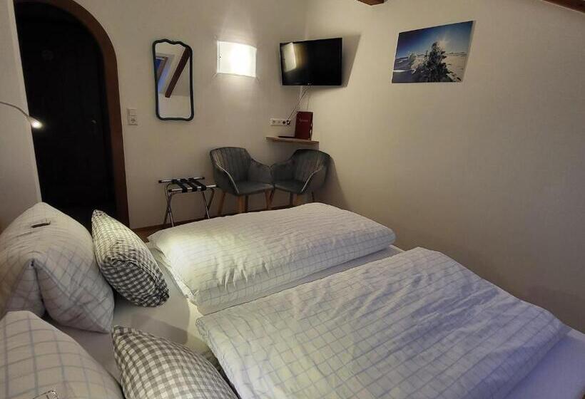 Апартаменты 2 Спальни, Haus Miriam