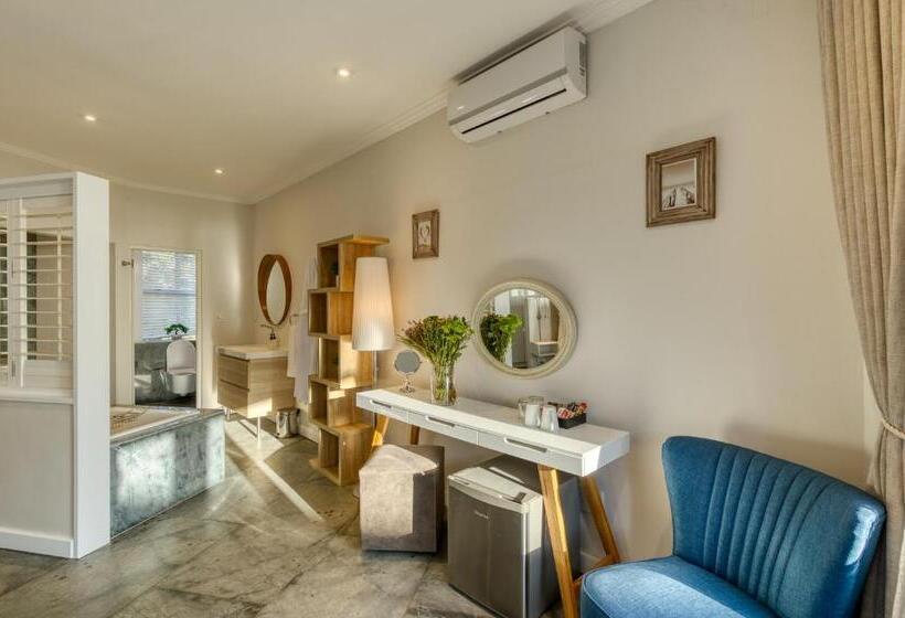 اتاق لوکس با چشم‌انداز دریا, Atlantic Palms