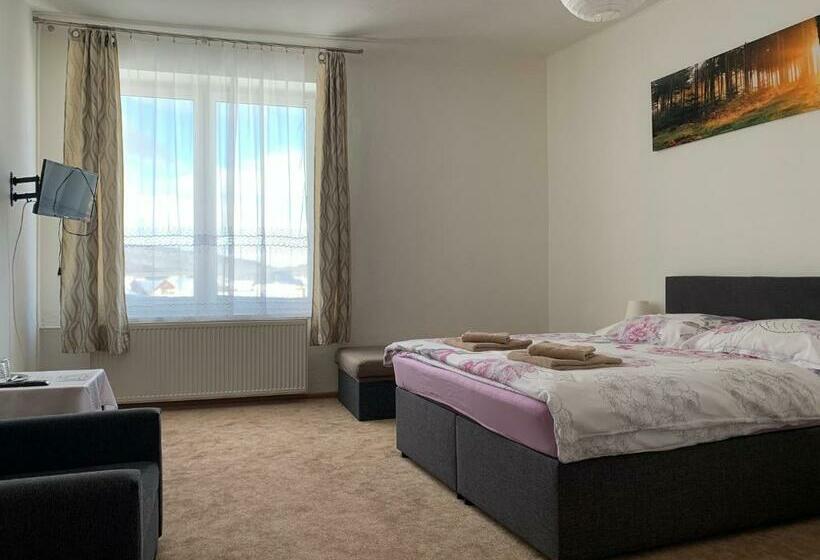 غرفة قياسية ثلاثية, Ubytovanie Violet