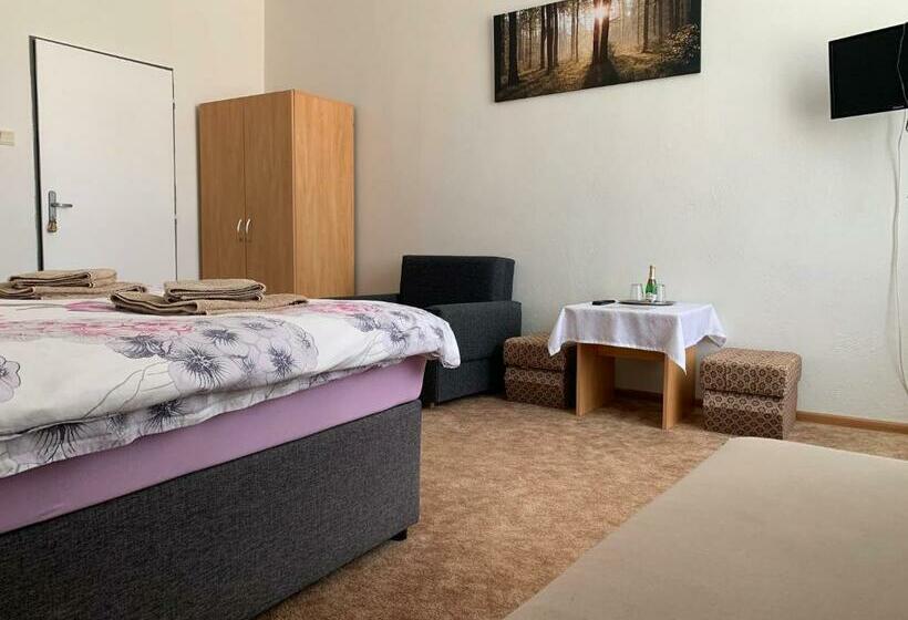 スタンダードトリプルルーム, Ubytovanie Violet