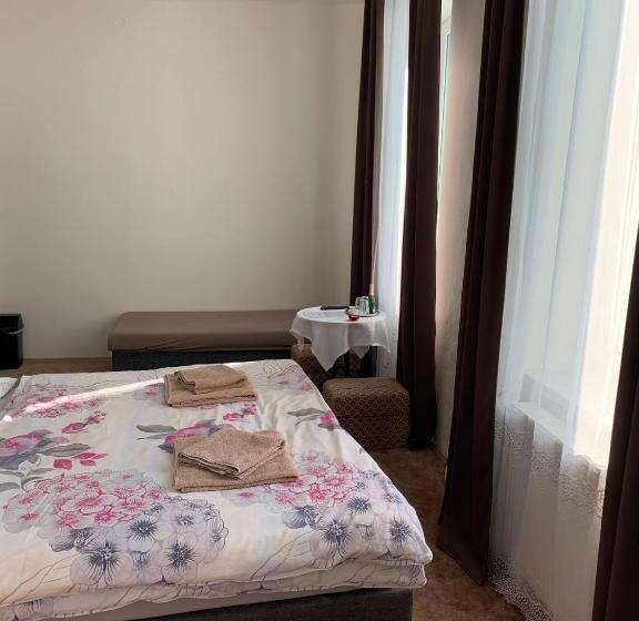 غرفة قياسية ثلاثية, Ubytovanie Violet