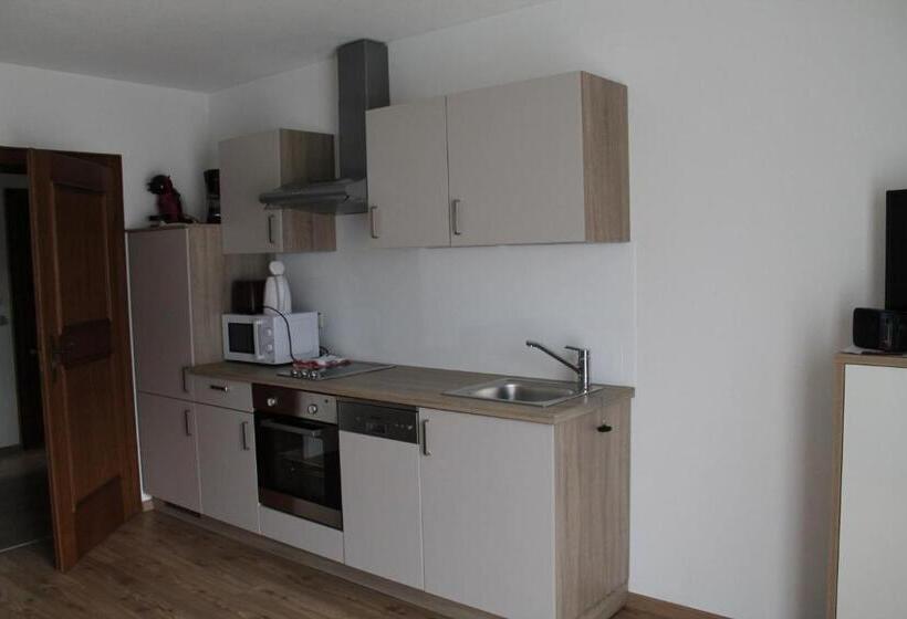 景色の見える一ベッドルームアパートメント, Vorderwimmhof