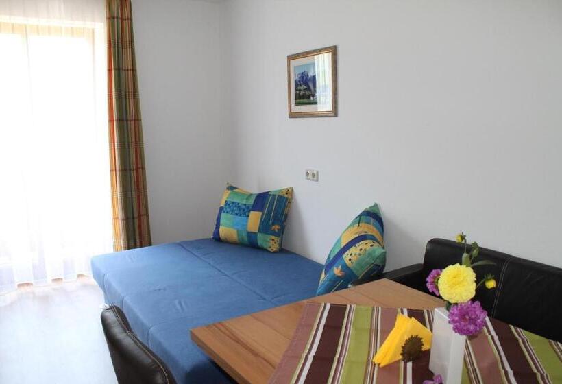 景色の見える一ベッドルームアパートメント, Vorderwimmhof