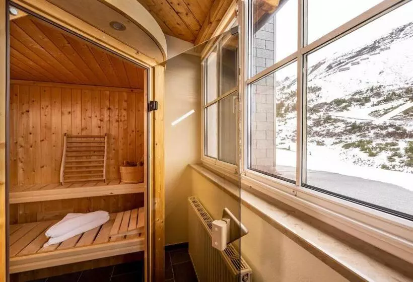 スイート, Alphatauern Health Resort   Adults Only 15 Plus