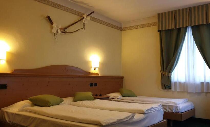 スタンダード４人部屋, Albergo Bernard