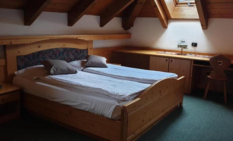 スタンダード４人部屋, Albergo Bernard