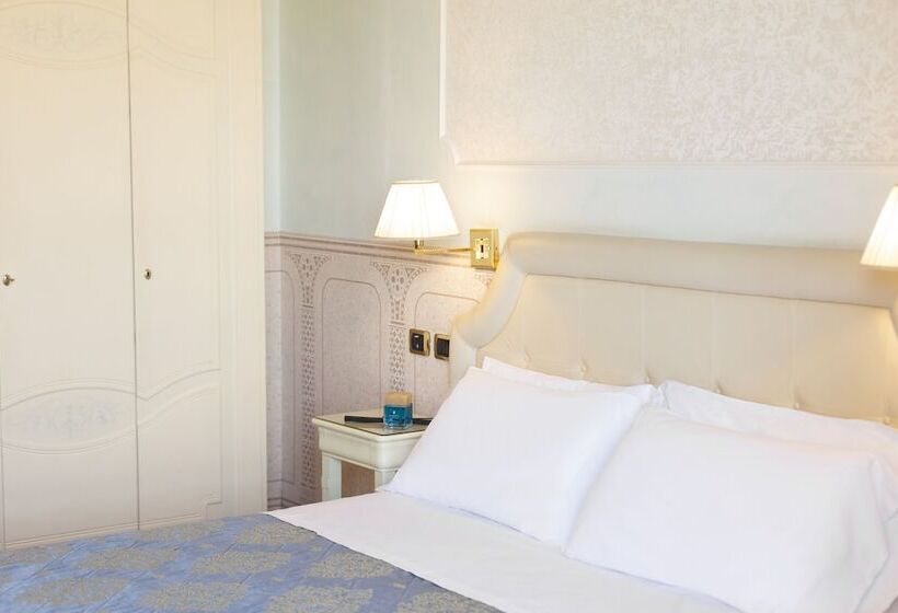 غرفة عائلية, Baia Imperiale