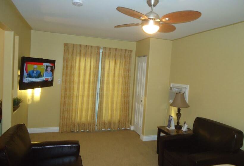 جناح, Bayside Inn & Waterfront Suites