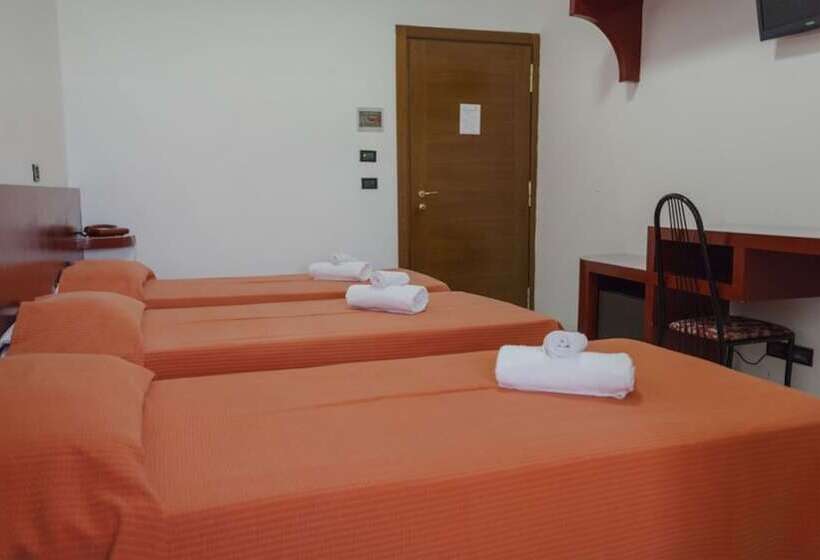 חדר סטנדרט לשלושה, Bizantino