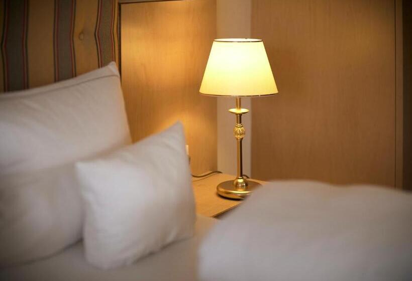 高级单人间, Das Schlössl