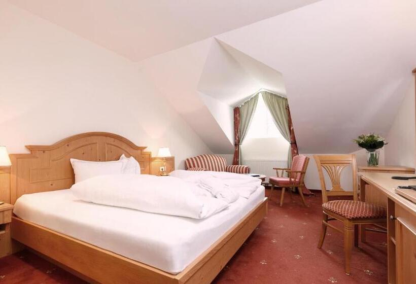 高级单人间, Das Schlössl