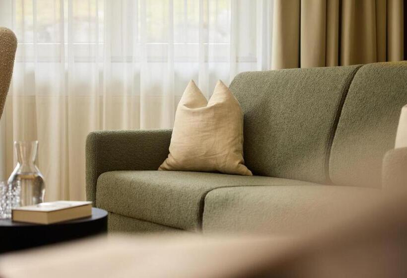 小型套房带阳台, Das Schlössl