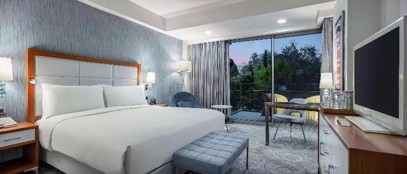 キングサイズベッドのスタンダードルーム, Doubletree By Hilton Kusadasi   Special Class