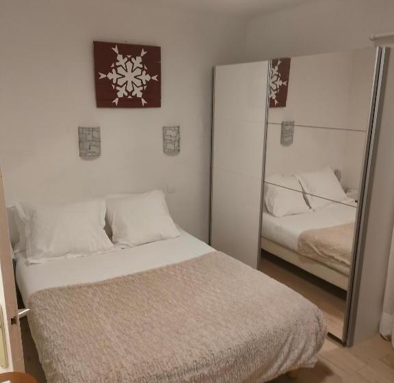 غرفة عائلية, Hôtel Chastellares