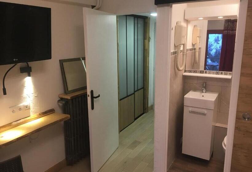 غرفة عائلية, Hôtel Chastellares