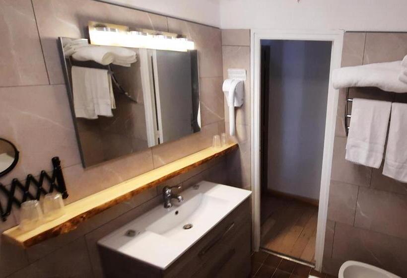 غرفة أساسية عائلية, Hôtel Chastellares