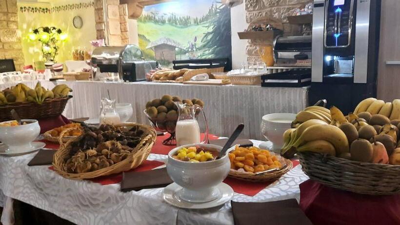 غرفة قياسية مزوَّدة بتراس, Hôtel Chastellares