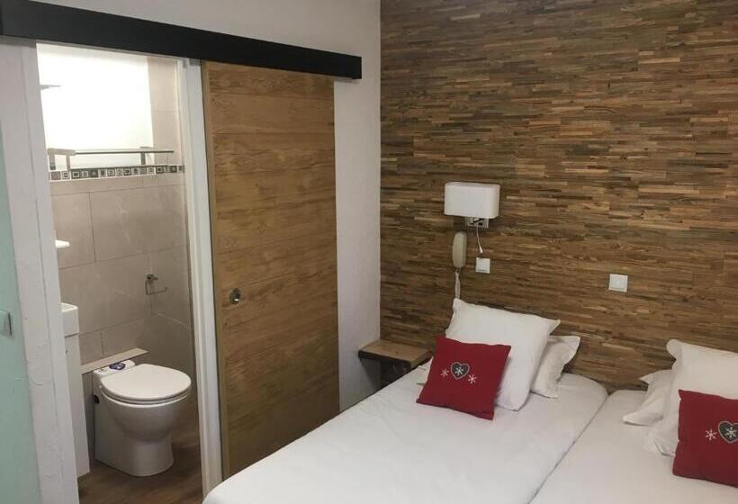 غرفة قياسية ثلاثية ذات اطلالة, Hôtel Chastellares