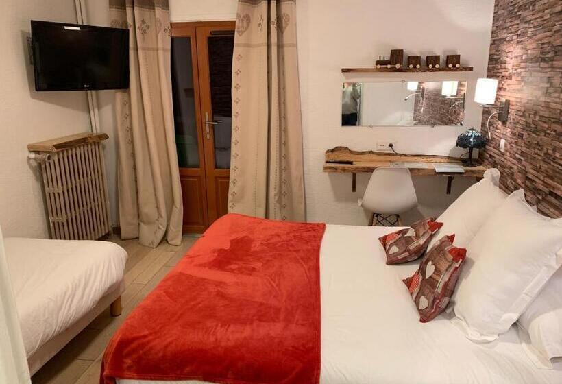 غرفة قياسية ثلاثية ذات اطلالة, Hôtel Chastellares