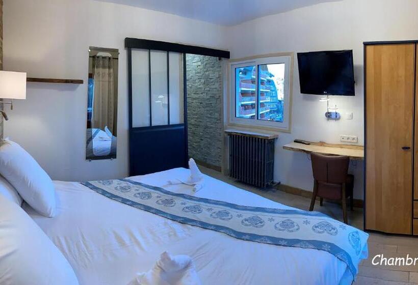 غرفة قياسية مزوَّدة بتراس, Hôtel Chastellares