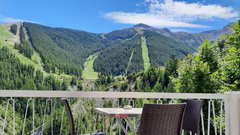 غرفة قياسية مزوَّدة بتراس, Hôtel Chastellares