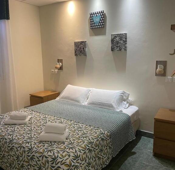 חדר סטנדרט, Hôtel Le Derby