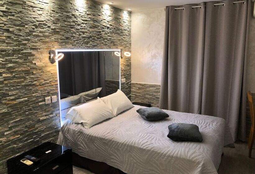 חדר סטנדרט, Hôtel Le Derby