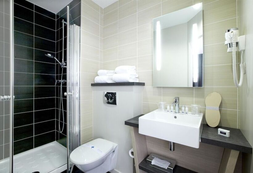 اتاق استاندارد با تخت دوبل, Kyriad Prestige Vannes Centre  Palais Des Arts
