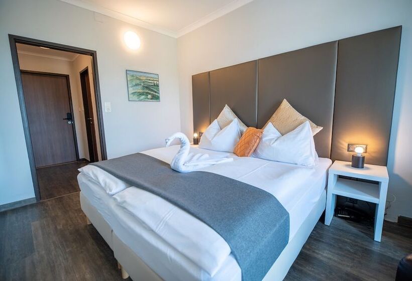 标准间, Marc Aurel