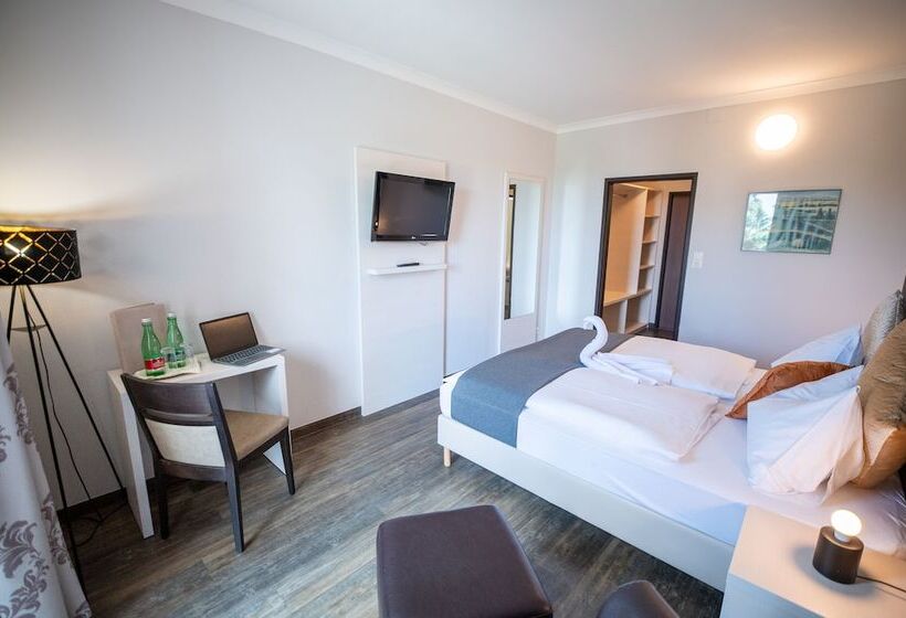 标准间, Marc Aurel