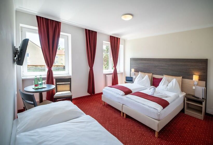 标准三人间, Marc Aurel