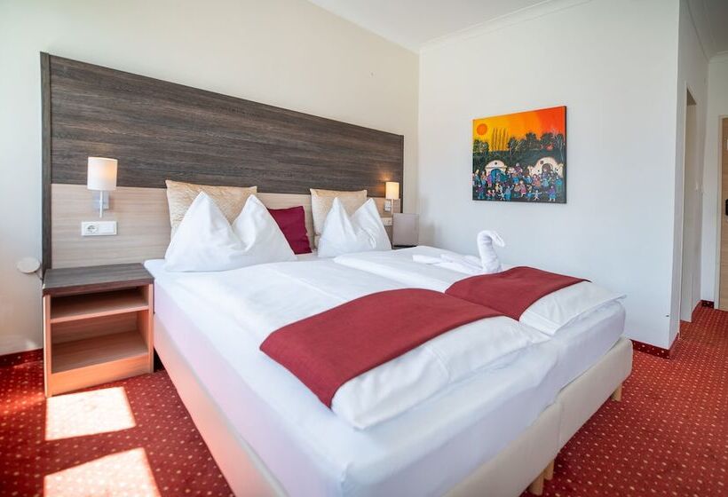 标准三人间, Marc Aurel