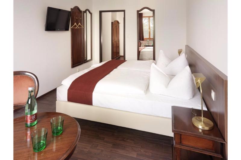 标准间, Marc Aurel