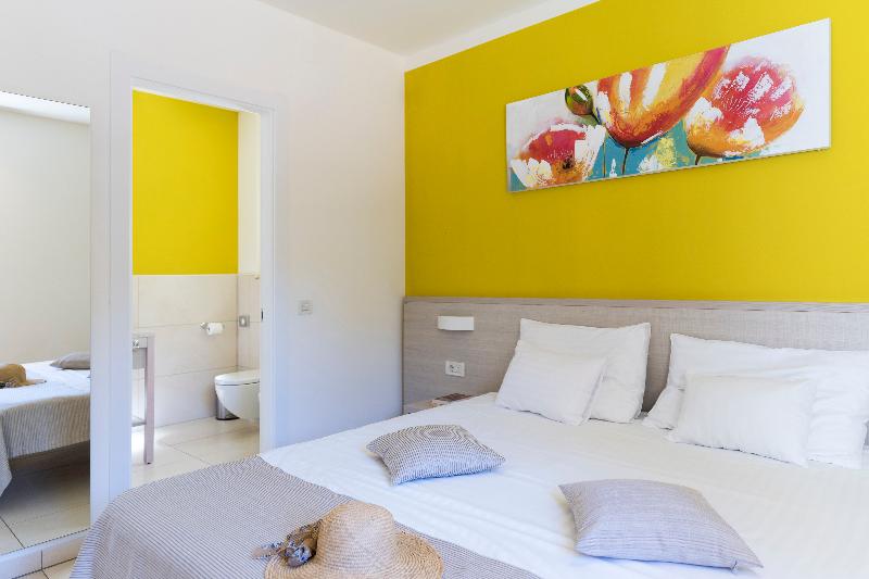 标准单人间, Marc Aurel