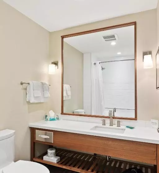 キングサイズベッドのスイートルーム, Mountain View Inn & Suites