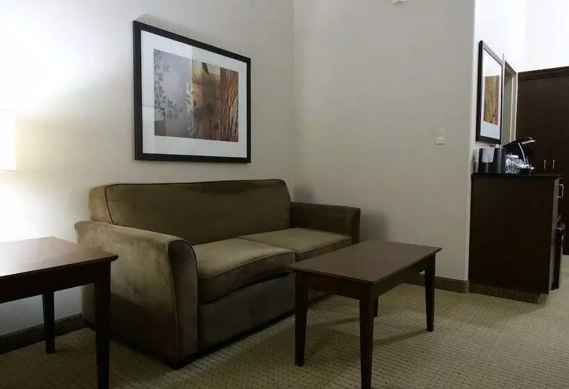 スイート, Ramada By Wyndham Weyburn
