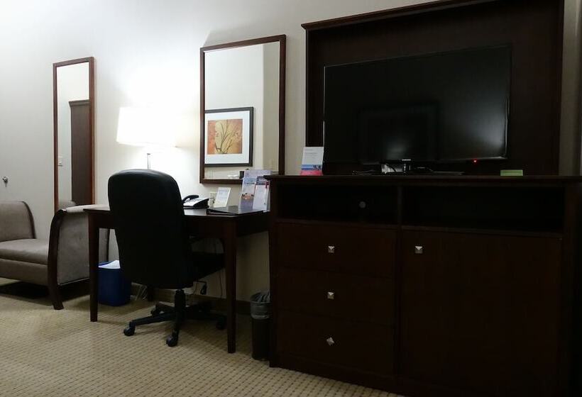 スイート, Ramada By Wyndham Weyburn