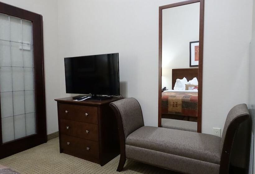 スーペリアースイート, Ramada By Wyndham Weyburn