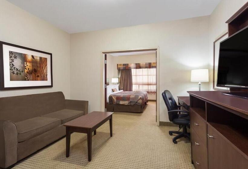 Номер Superior, Ramada By Wyndham Weyburn