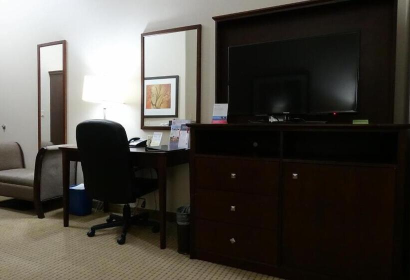 Номер Deluxe, Ramada By Wyndham Weyburn