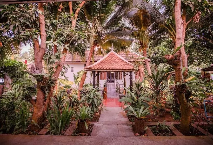 اتاق خانوادگی, The Sanctuary Villa Battambang