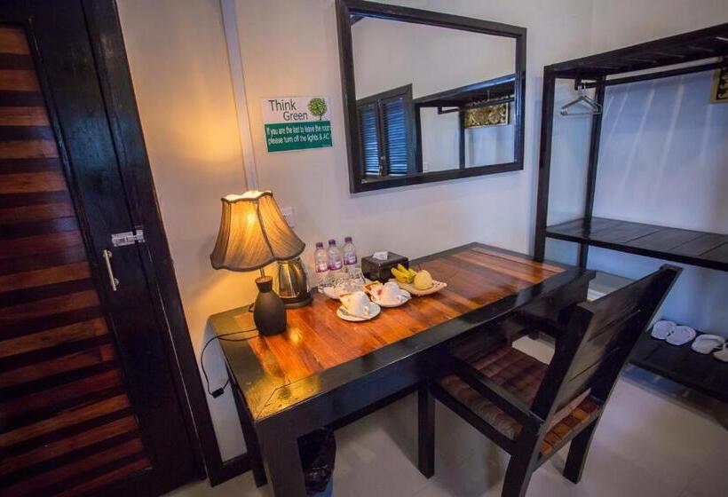 デラックスルーム, The Sanctuary Villa Battambang