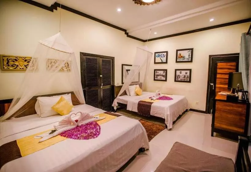 اتاق خانوادگی, The Sanctuary Villa Battambang