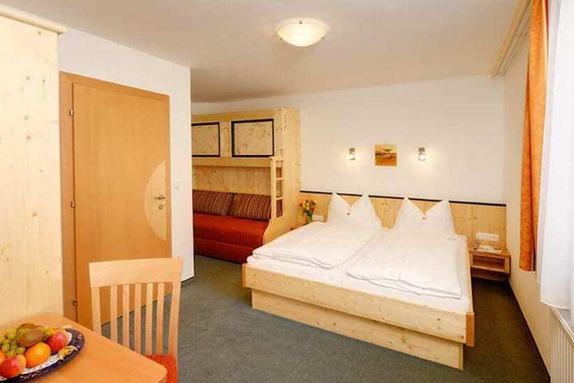 غرفة قياسية رباعية, Werfenerhof