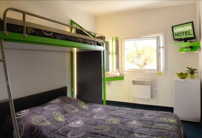 标准三人间共用浴室, Lemon Hotel Vigneux