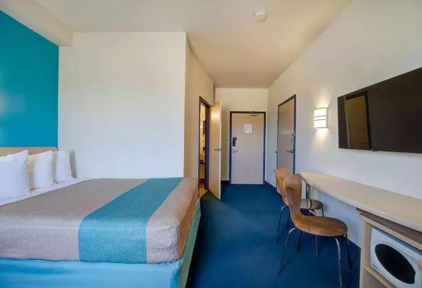 スタンダードルーム, Motel 6grande Prairie, Ab