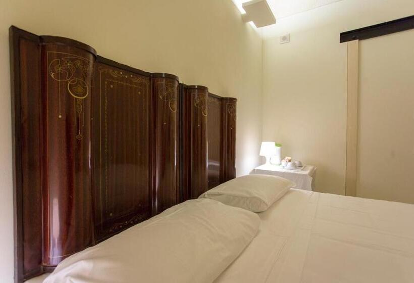 豪华房间, Casino Ridola