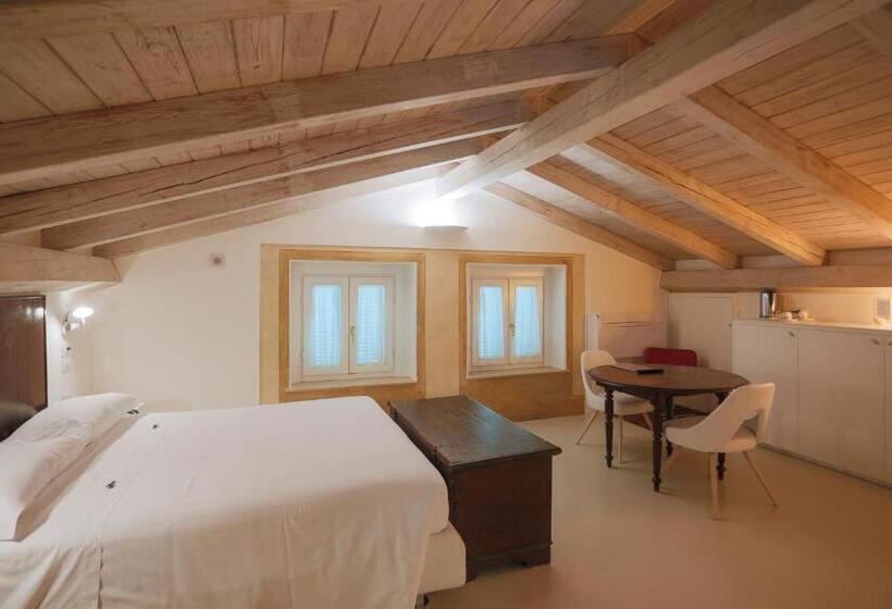 高级大房间, Casino Ridola